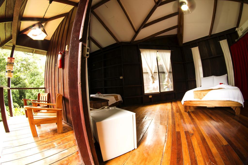 Manuel Antonio Hostel Resort Εξωτερικό φωτογραφία