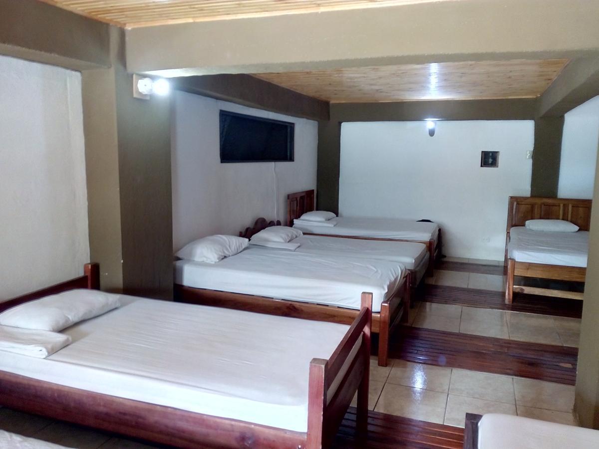 Manuel Antonio Hostel Resort Εξωτερικό φωτογραφία