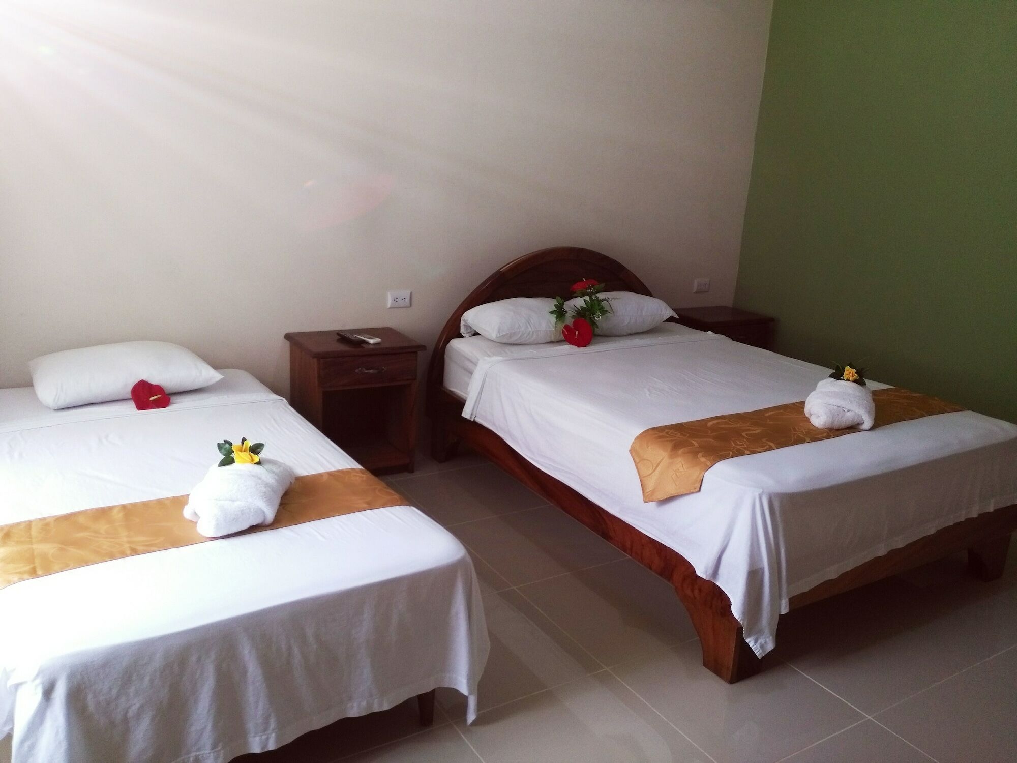 Manuel Antonio Hostel Resort Εξωτερικό φωτογραφία